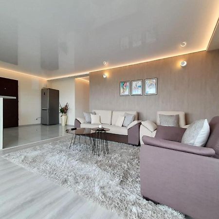 Sky View - Luxury Apartment With A Dream View Brașov Exterior foto