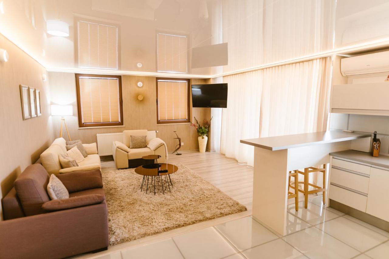 Sky View - Luxury Apartment With A Dream View Brașov Exterior foto
