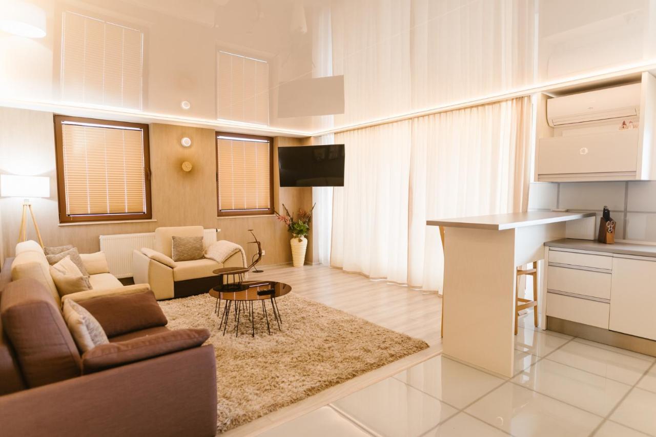 Sky View - Luxury Apartment With A Dream View Brașov Exterior foto