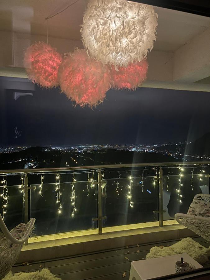 Sky View - Luxury Apartment With A Dream View Brașov Exterior foto